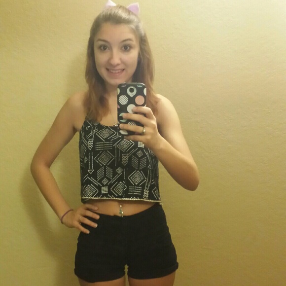 Profile Picture of Kaitlyn Baab (@kaitlyntamara) on Poshmark