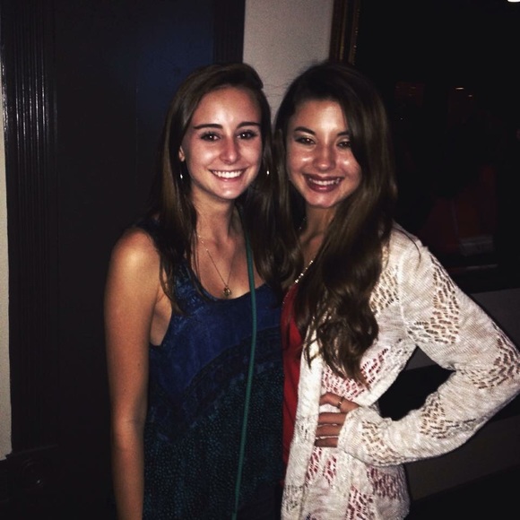 Profile Picture of Sarahgrace Matthews (@sgmatthews) on Poshmark