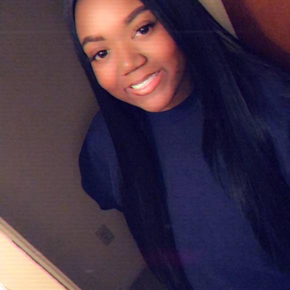 Profile Picture of Ruby Haynes (@bessie_boo17) on Poshmark