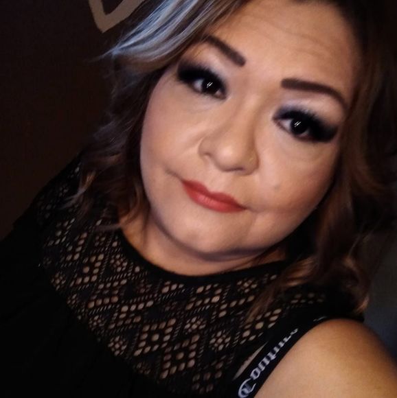 Profile Picture of Rocio Rivas (@rociorivas313) on Poshmark