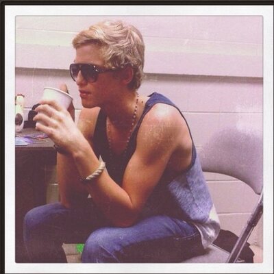 Profile Picture of Juliana Simpson (@agoldcoastkid) on Twitter