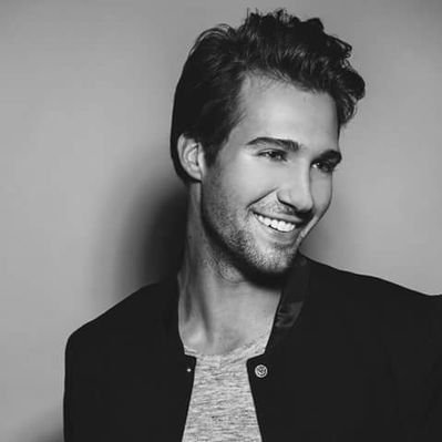 Profile Picture of James David Maslow (@James_David_19) on Twitter