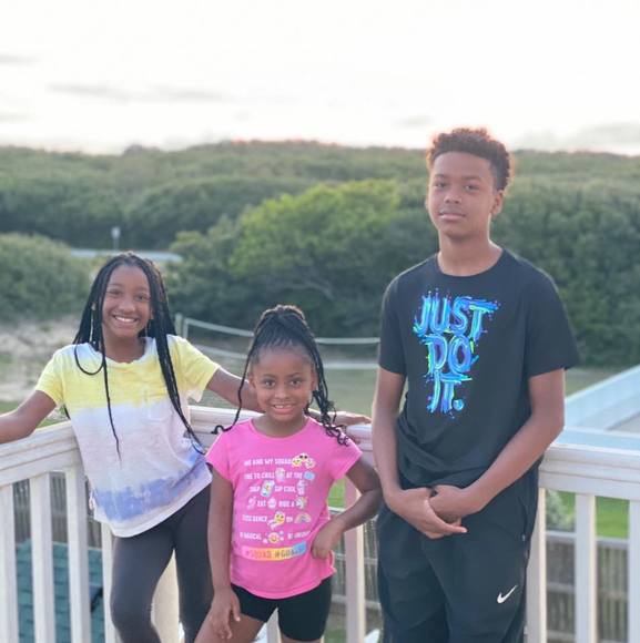 Profile Picture of Quirina Harvey (@qharvey) on Poshmark