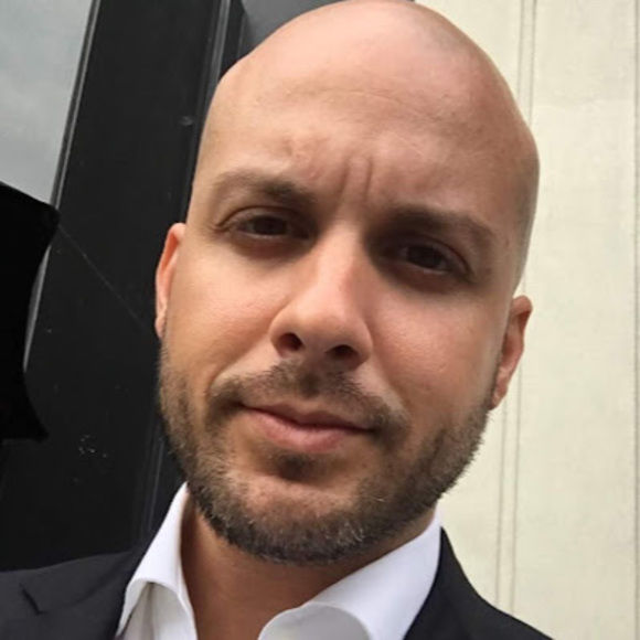 Profile Picture of Kristopher Perez (@kperezmd7) on Poshmark