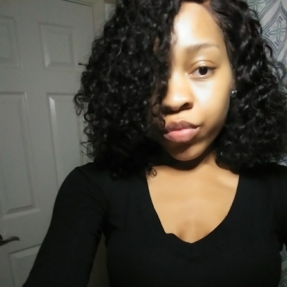 Profile Picture of Kyasha Jamerson (@wigmakerkay) on Poshmark