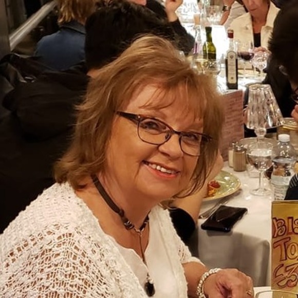 Profile Picture of Jean Thrasher (@jthrashersells) on Poshmark