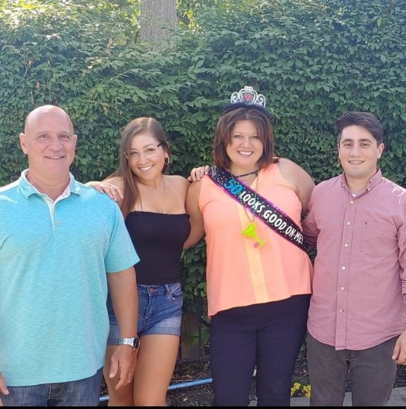 Linda Taddonio - Poshmark Profile Picture of Linda Taddonio (@ltadd123) on Poshmark