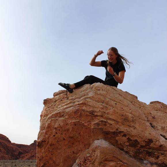 Profile Picture of Raelynn Heinitz (@lynnieloobaloo) on Poshmark