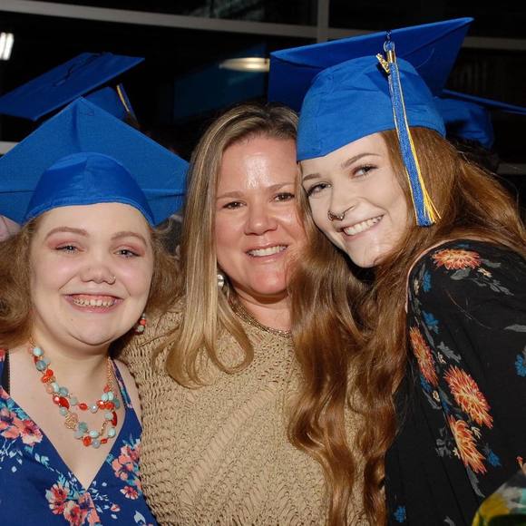 Julia Koepfer - Poshmark Profile Picture of Julia Koepfer (@julia_koepfer) on Poshmark