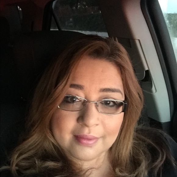 Profile Picture of Maria Selvera (@lilianagallegos) on Poshmark