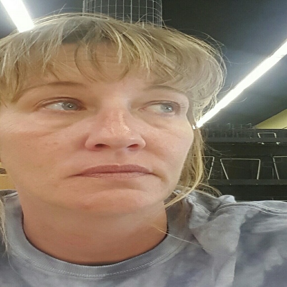 Profile Picture of Jodi Cotten (@jodi_75_odie) on Poshmark