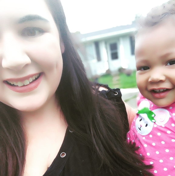 Profile Picture of Chainee Conney (@chainee) on Poshmark