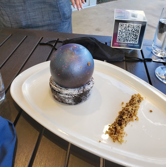 Profile Picture of Miriam Rowe (@miriamrowe) on Poshmark