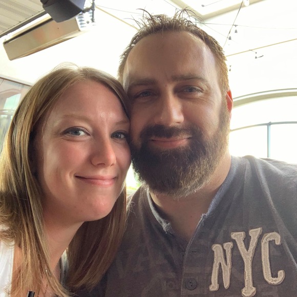 Jen Niesen - Poshmark Profile Picture of Jen Niesen (@niesenj) on Poshmark