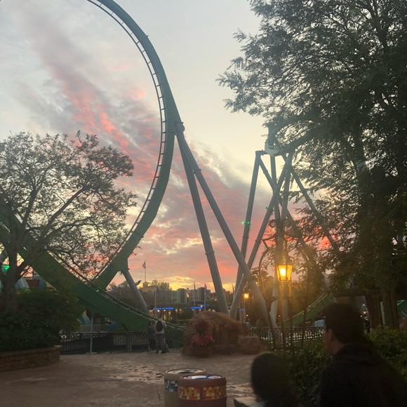 Profile Picture of Tracey Mullins (@t_mullins52) on Poshmark