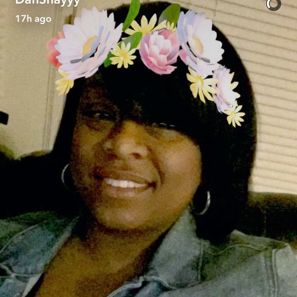 Profile Picture of Danielle Carroll (@yvonne_91) on Poshmark