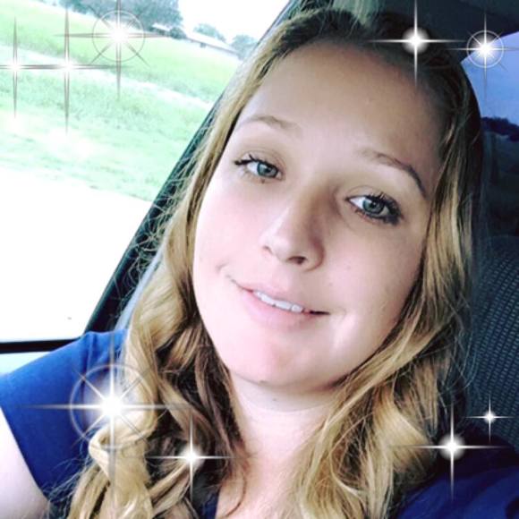 Profile Picture of Jaylene Stolting (@jaylenestolting) on Poshmark