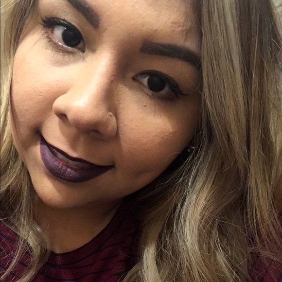 Profile Picture of Jennifer Ruiz (@yanez0319) on Poshmark