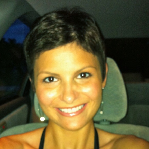 Profile Picture of Julie Redcay (@jredcay) on Poshmark