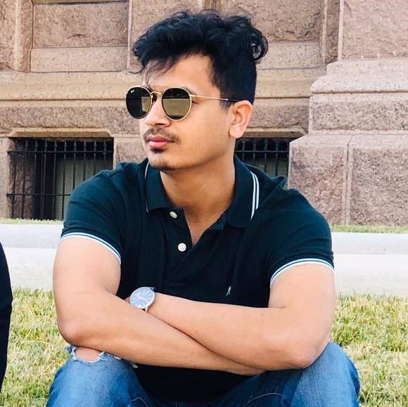 Profile Picture of Kissor Kissor (@kissorkissor) on Poshmark