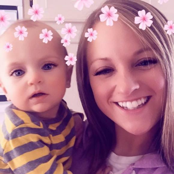 Profile Picture of Britt Degerstrom (@brittdegerstrom) on Poshmark