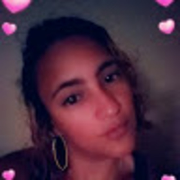 Profile Picture of Leticia calderon Felicita veloz (@egipciaco1317) on Poshmark