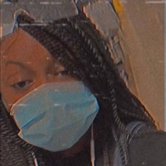Profile Picture of Tyra James (@ad0re_tyraa) on Poshmark