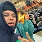 Profile Picture of Ethan Curry (@ethancurry3821) on Youtube