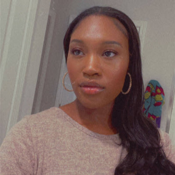 Profile Picture of Chasity Bradley (@cbradle8953) on Poshmark