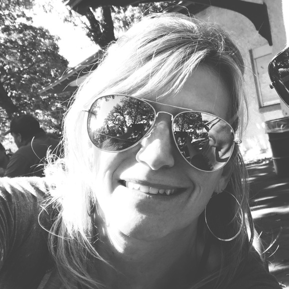 Profile Picture of Tamara Terman (@gbpgirl) on Poshmark