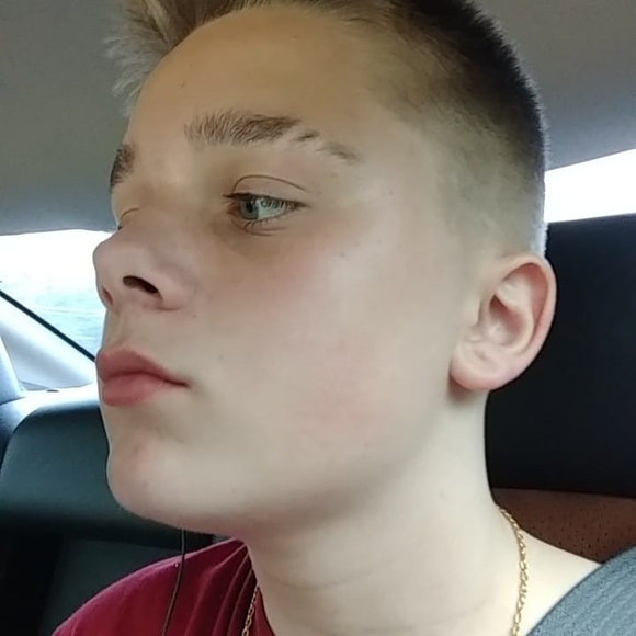 Profile Picture of Derrick Holt (@derrick_holt) on Poshmark
