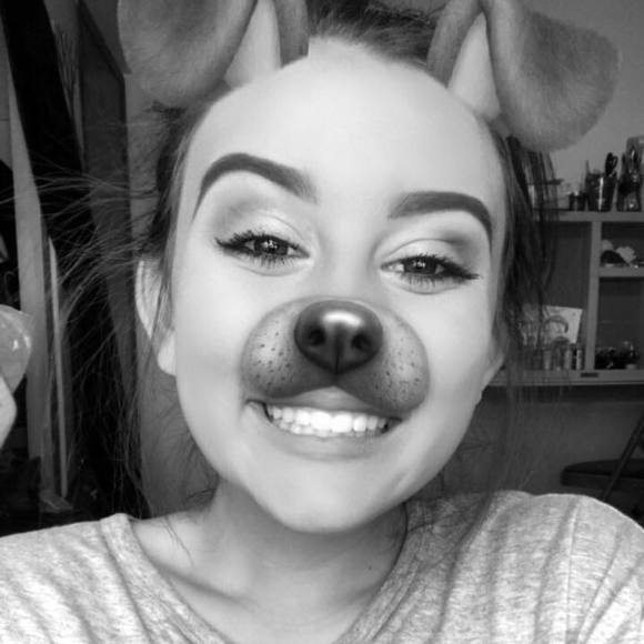 Profile Picture of Taylor Hamaker (@taylor_0805) on Poshmark