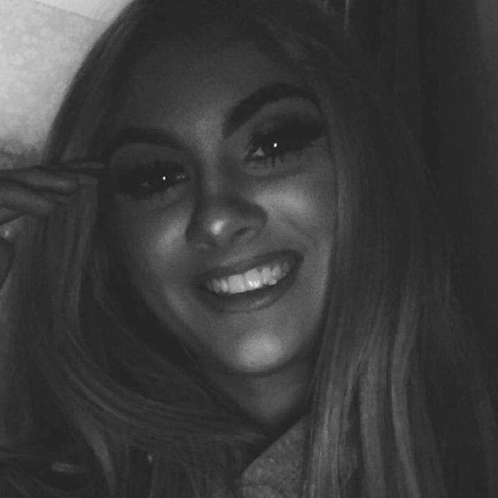 Profile Picture of Aimee Poulton (@aimeepoulton) on Tiktok