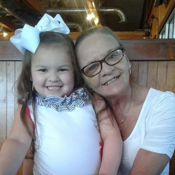 Profile Picture of Susan Mcelwrath (@susanmcelwrath) on Poshmark