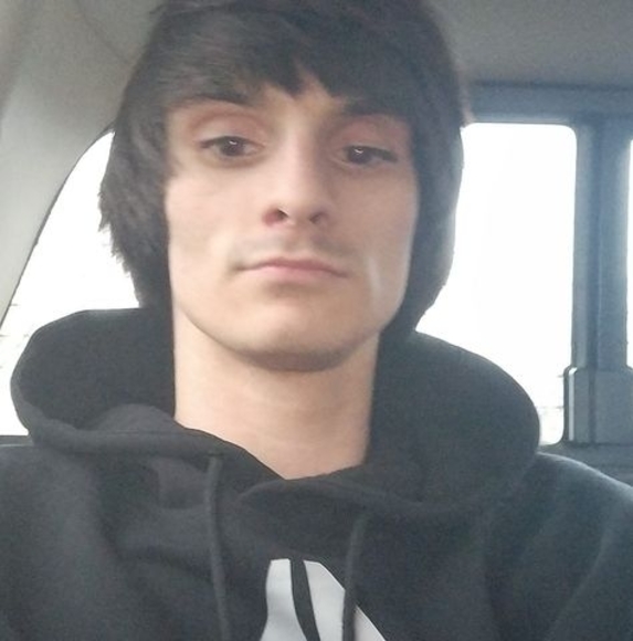 Profile Picture of Sean Cox (@seancox268) on Poshmark