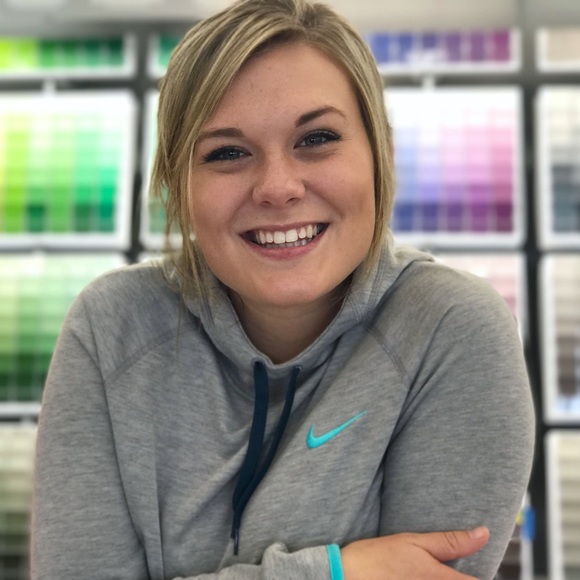 Profile Picture of Karly Reinsel (@karlyreinsel) on Poshmark