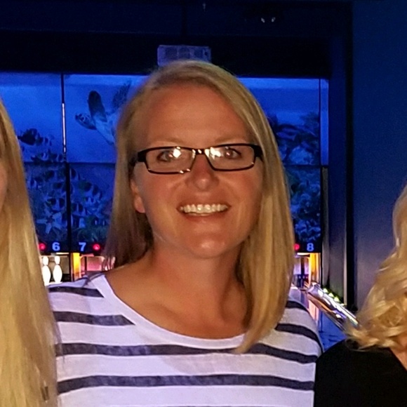 Profile Picture of Christina Flatt (@cflatt33) on Poshmark