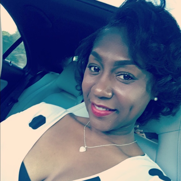 Ebony Garard - Poshmark Profile Picture of Ebony Garard (@ebonygarard) on Poshmark