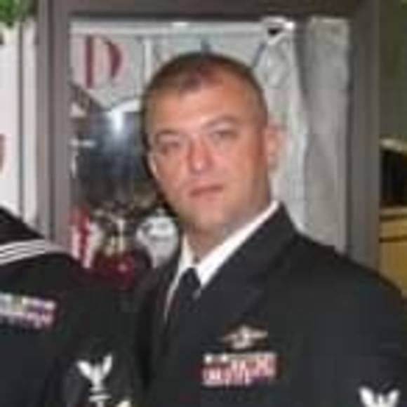 Profile Picture of Raymond Beedle (@rayrayb6823) on Poshmark