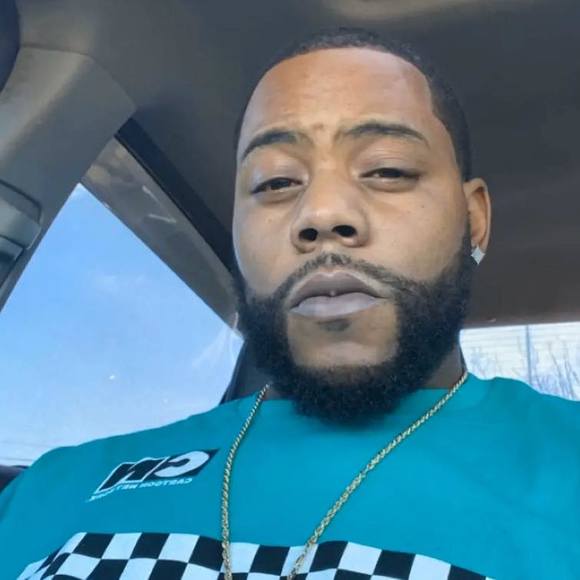 Terrence Dickens - Poshmark Profile Picture of Terrence Dickens (@terrencedickens) on Poshmark