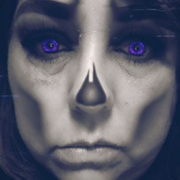 Profile Picture of Holly Battaile (@hrbbatt) on Poshmark