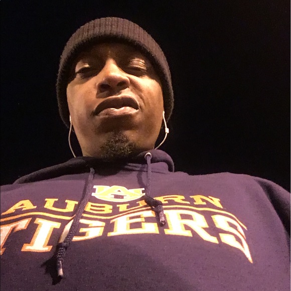 Profile Picture of Melvin Wright (@tattoo83) on Poshmark