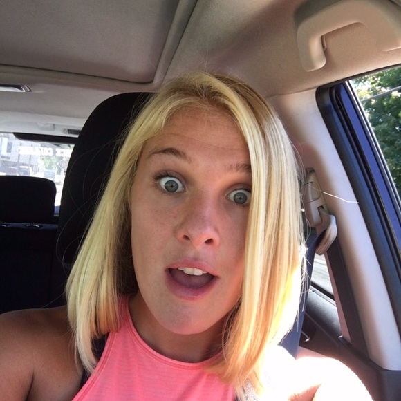 Profile Picture of Lucy Keeney (@lkeeney426) on Poshmark