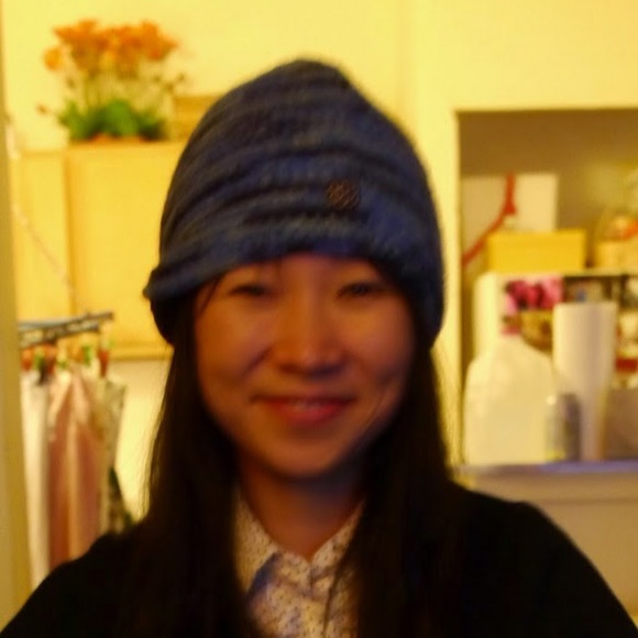 Profile Picture of Junko Goebel (@juncosnow) on Poshmark