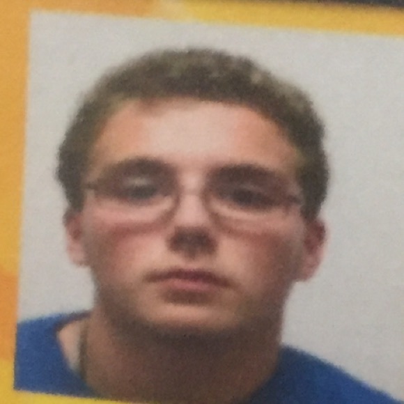 Profile Picture of Dariush Sayson (@12dar) on Poshmark