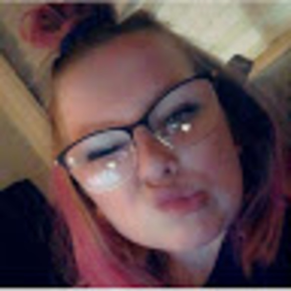 Profile Picture of Morgan Shannon-hicks (@mshannonhicks) on Poshmark