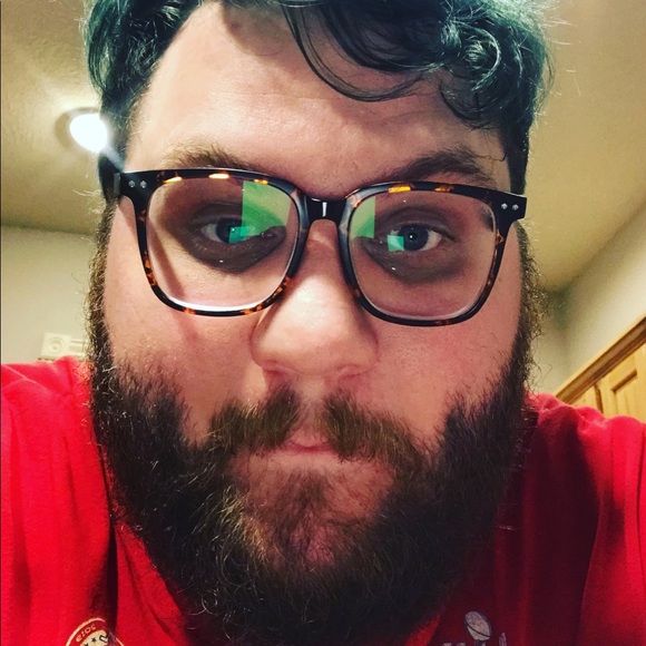 Profile Picture of Jacob Tackeberry (@jacobtackeberry) on Poshmark