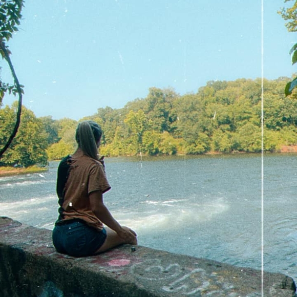 Profile Picture of Shay Neal (@nealshay11) on Poshmark