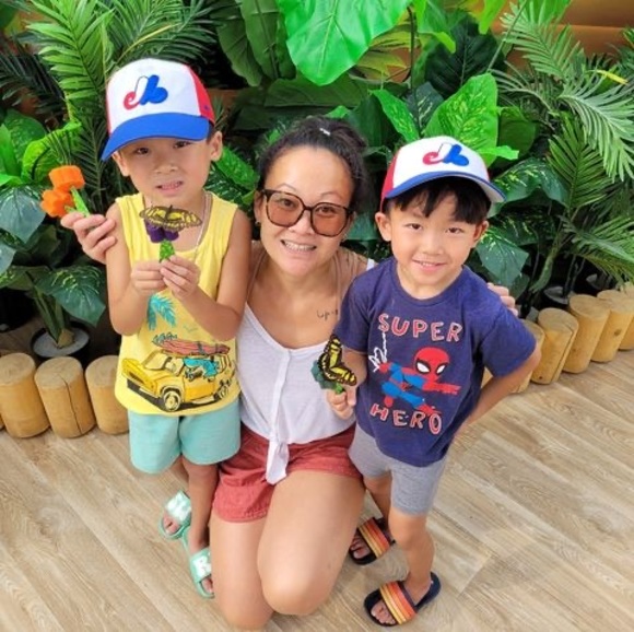 Appasone Samonekeo - Poshmark Profile Picture of Appasone Samonekeo (@appasones) on Poshmark