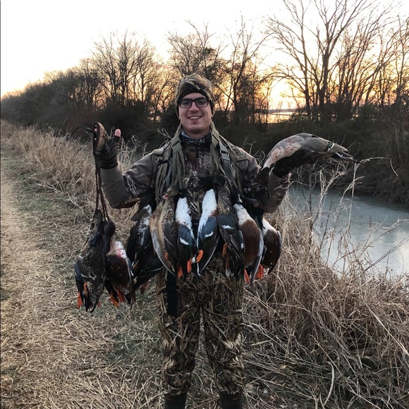 Profile Picture of Michael Arraj (@arraj713) on Poshmark